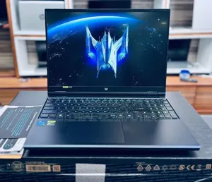 New Laptop Acer Predator Helios 18 PH18-71 16GB Intel Core i9 SSD 1T