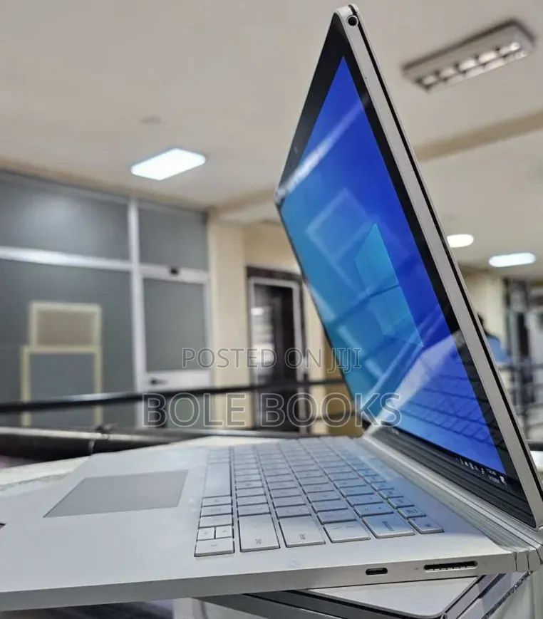 New Laptop Microsoft Surface Book 3 16GB Intel Core i7 SSD 256GB