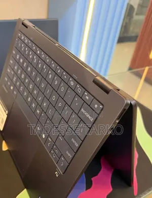 New Laptop HP OmniBook X Flip 14" 16GB Intel Core Ultra 7 SSD 1T