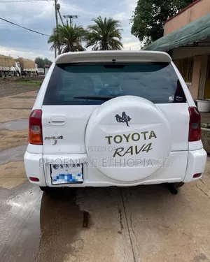 Toyota RAV4 Automatic 2003 White