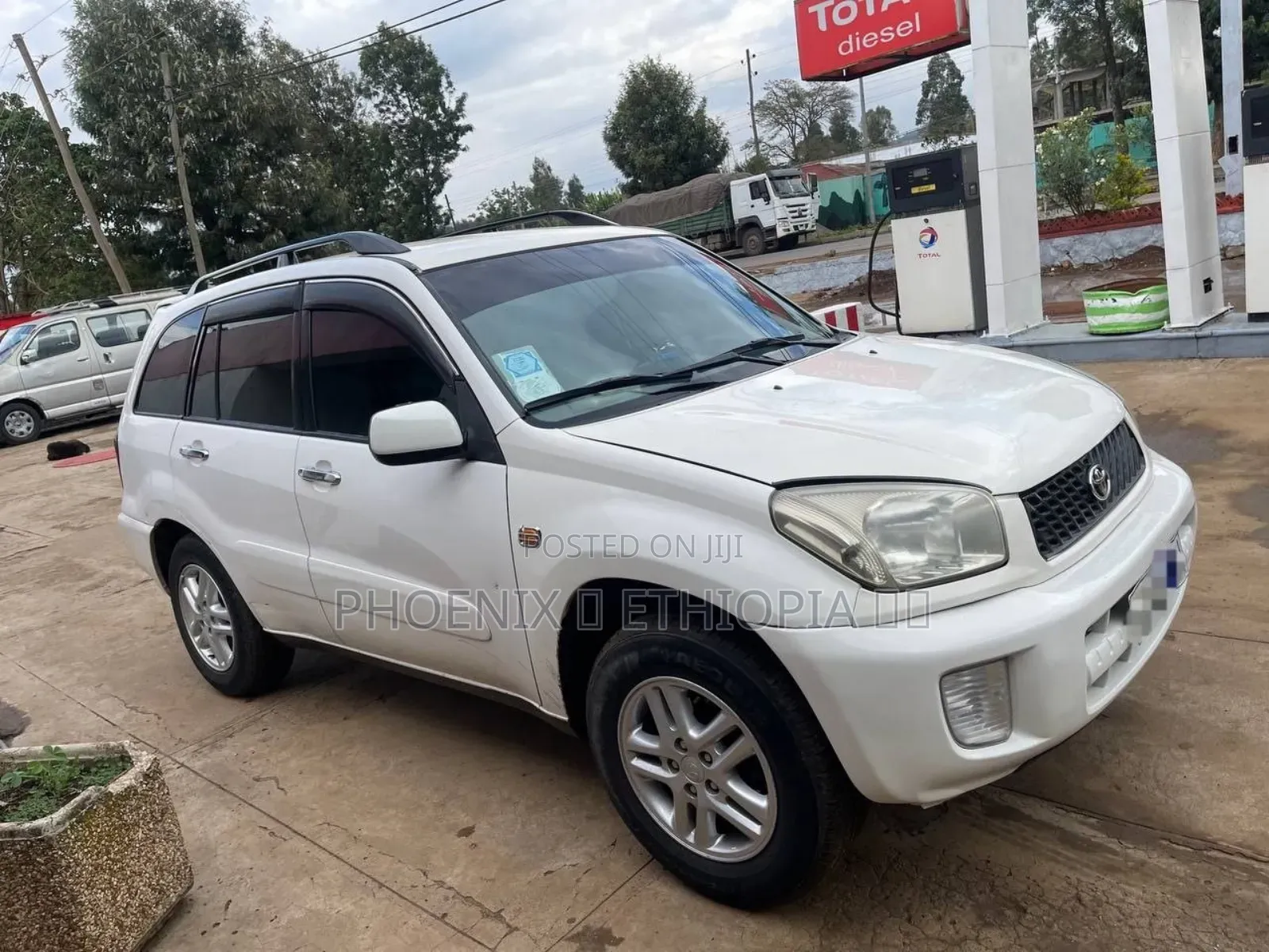 Toyota RAV4 Automatic 2003 White