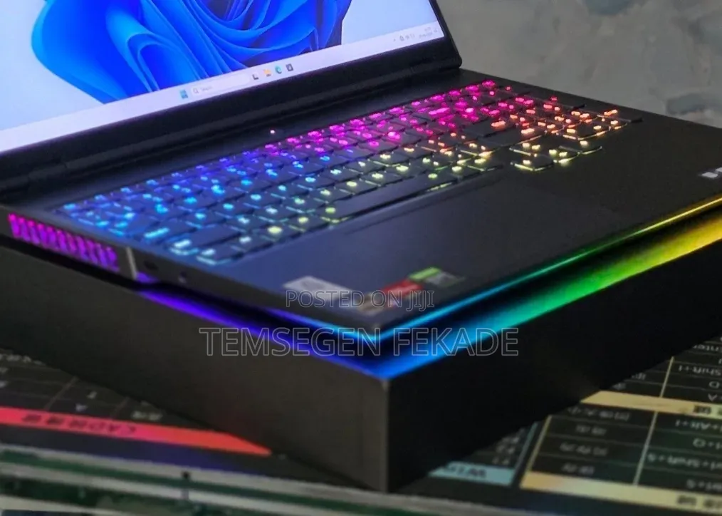 New Laptop Lenovo Legion 9 32GB AMD Ryzen 9 SSD 1T
