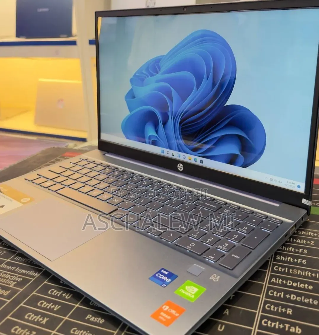 New Laptop HP Pavilion 15 16GB Intel Core i5 SSD 512GB