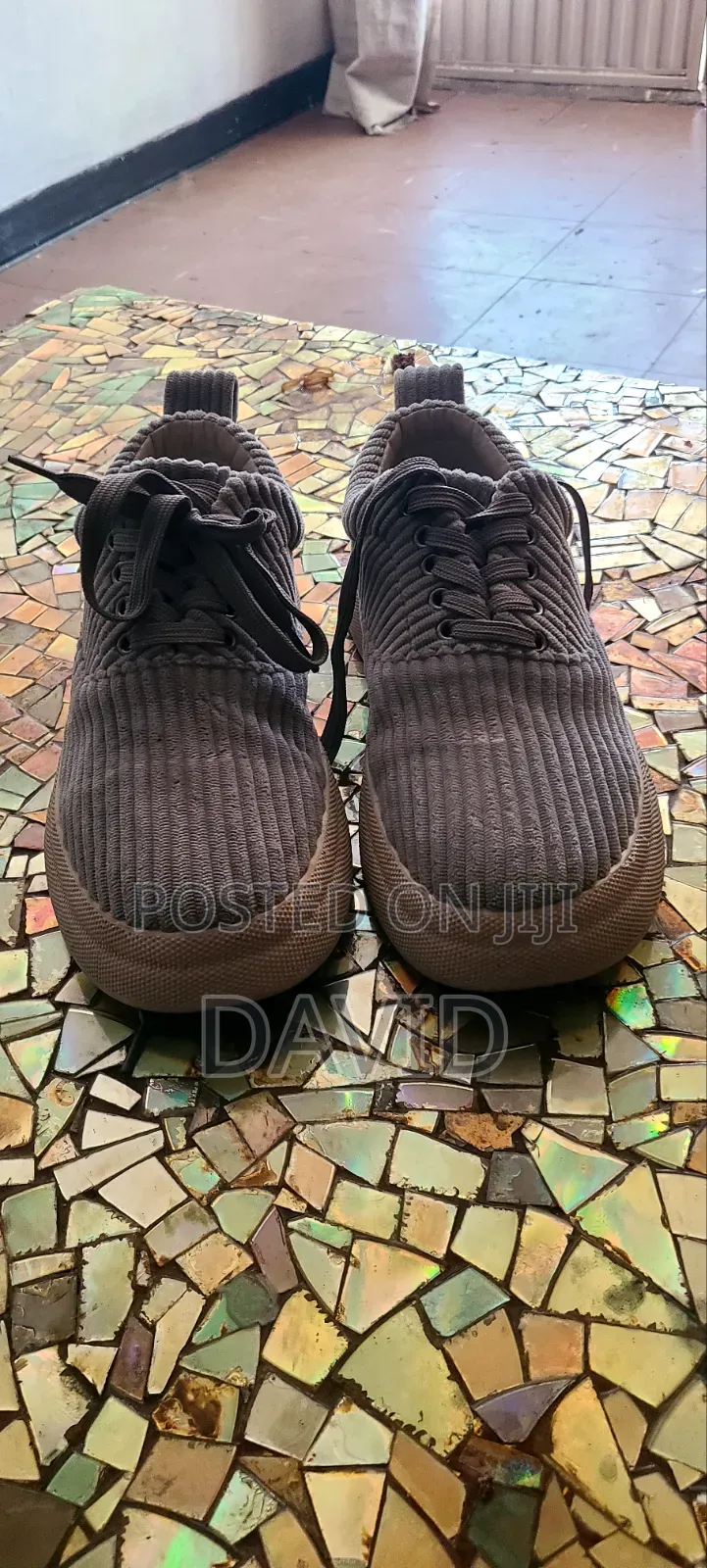 Shoe's Ke  New Yemetaw