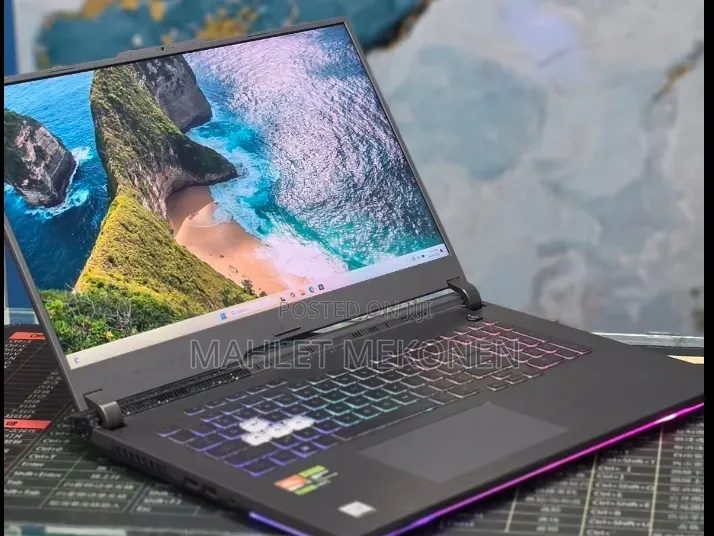 New Laptop Asus ROG Strix G17 16GB AMD Ryzen 9 SSD 1T