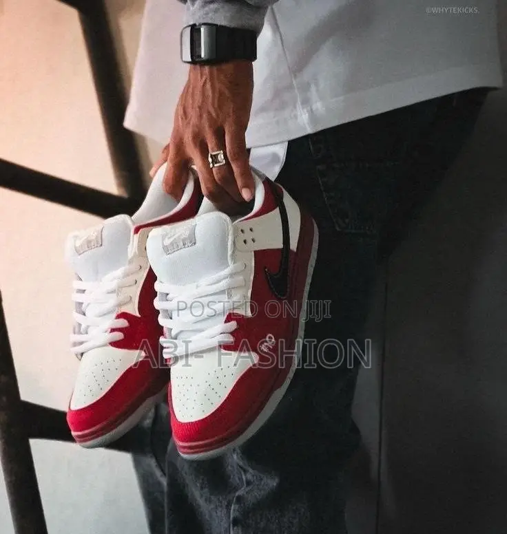 Nike SB Dunk Low “Roller Derby” Red/White