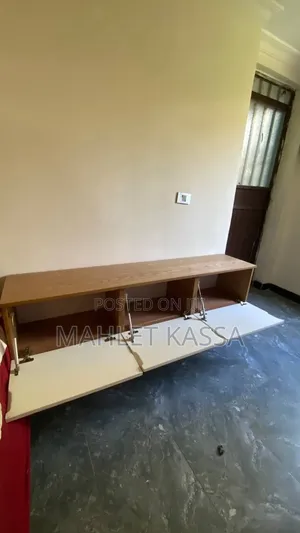1.50 TV Stand