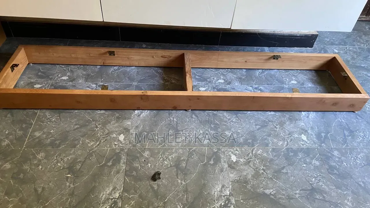 1.50 TV Stand