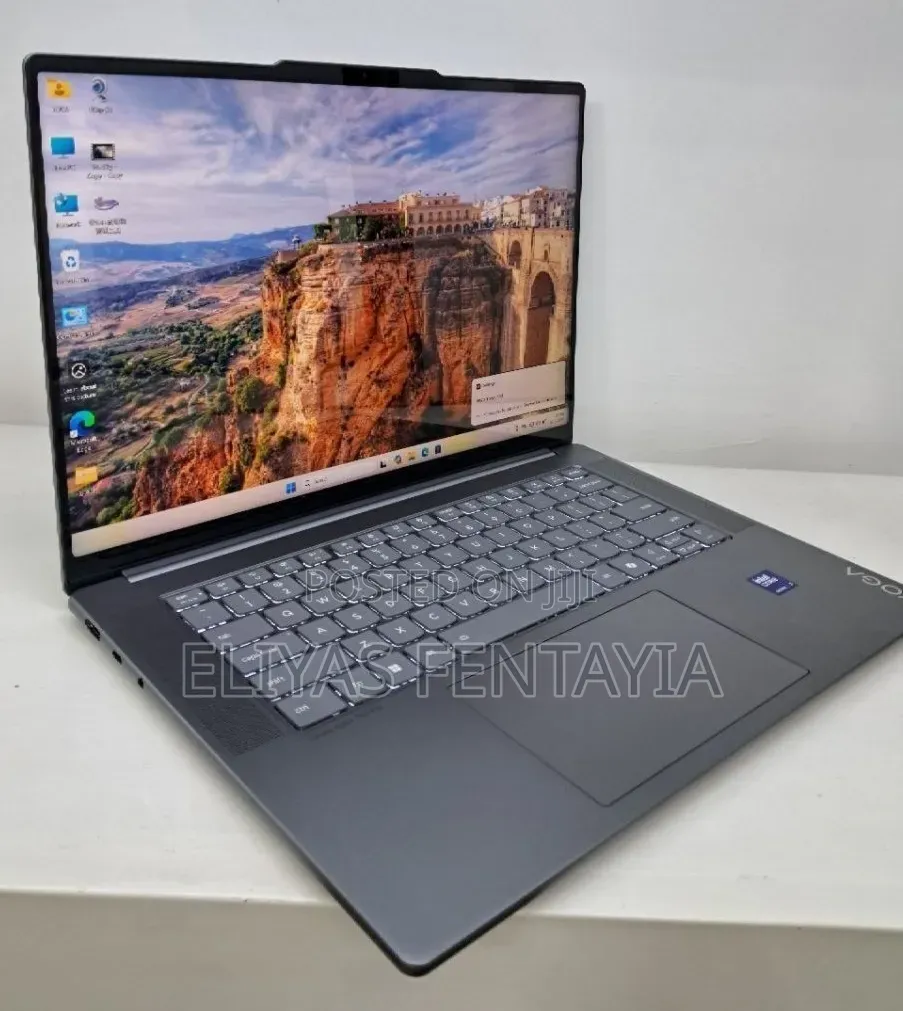 New Laptop Lenovo ThinkPad Yoga 32GB Intel Core Ultra 7 SSD 512GB