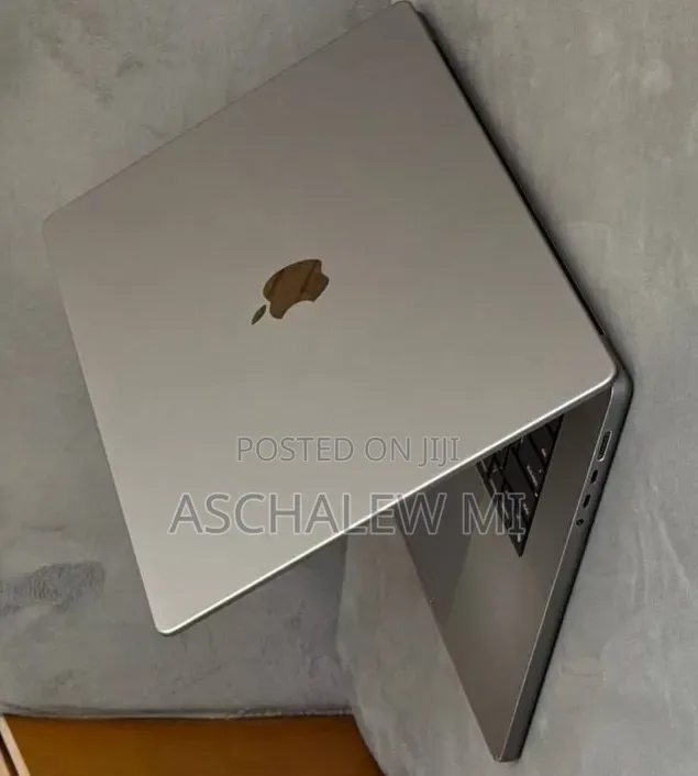 New Laptop Apple MacBook Pro 2021 M1 Max 32GB Apple M1 Max SSD 1T