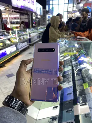 New Samsung Galaxy S10 5G 256 GB Rose Gold