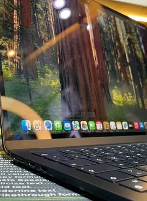 New Laptop Apple MacBook Air 2022 M2 8GB Intel Core i7 SSD 512GB