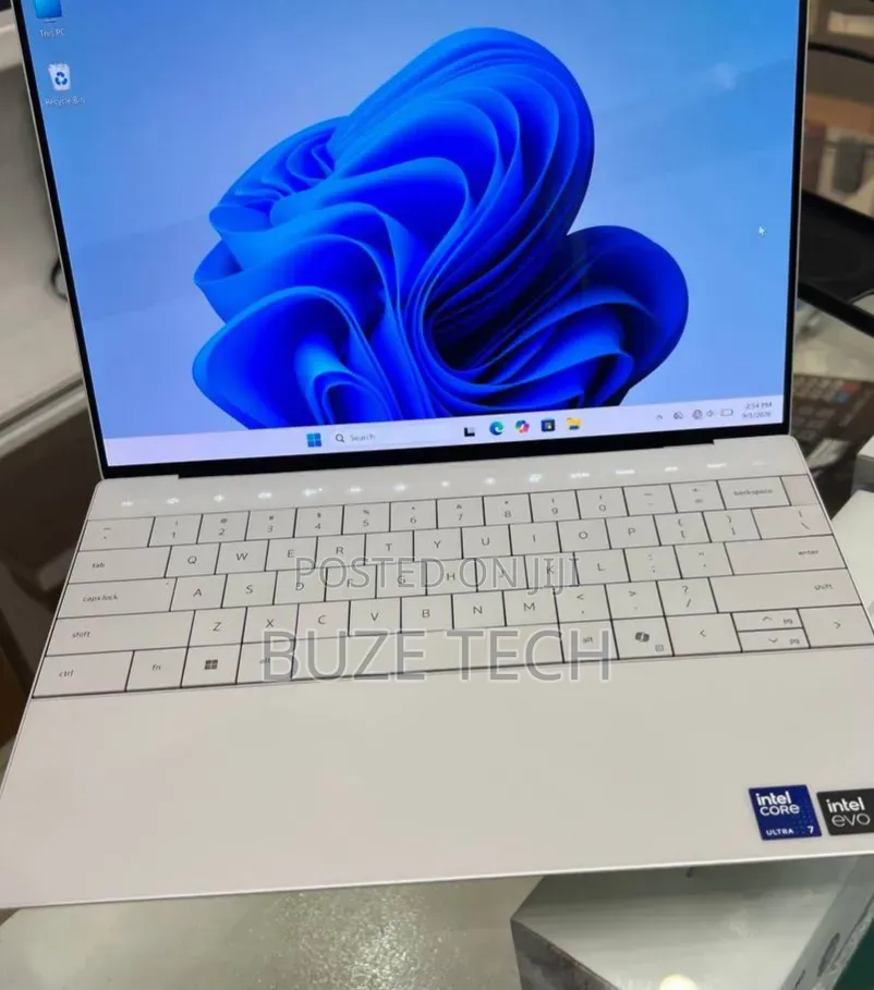 New Laptop Dell XPS 13 9340 16GB Intel Core Ultra 7 SSD 512GB