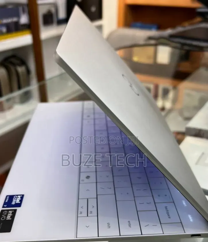 New Laptop Dell XPS 13 9340 16GB Intel Core Ultra 7 SSD 512GB
