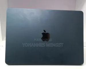 New Laptop Apple MacBook Air 2022 M2 8GB Apple M2 SSD 256GB