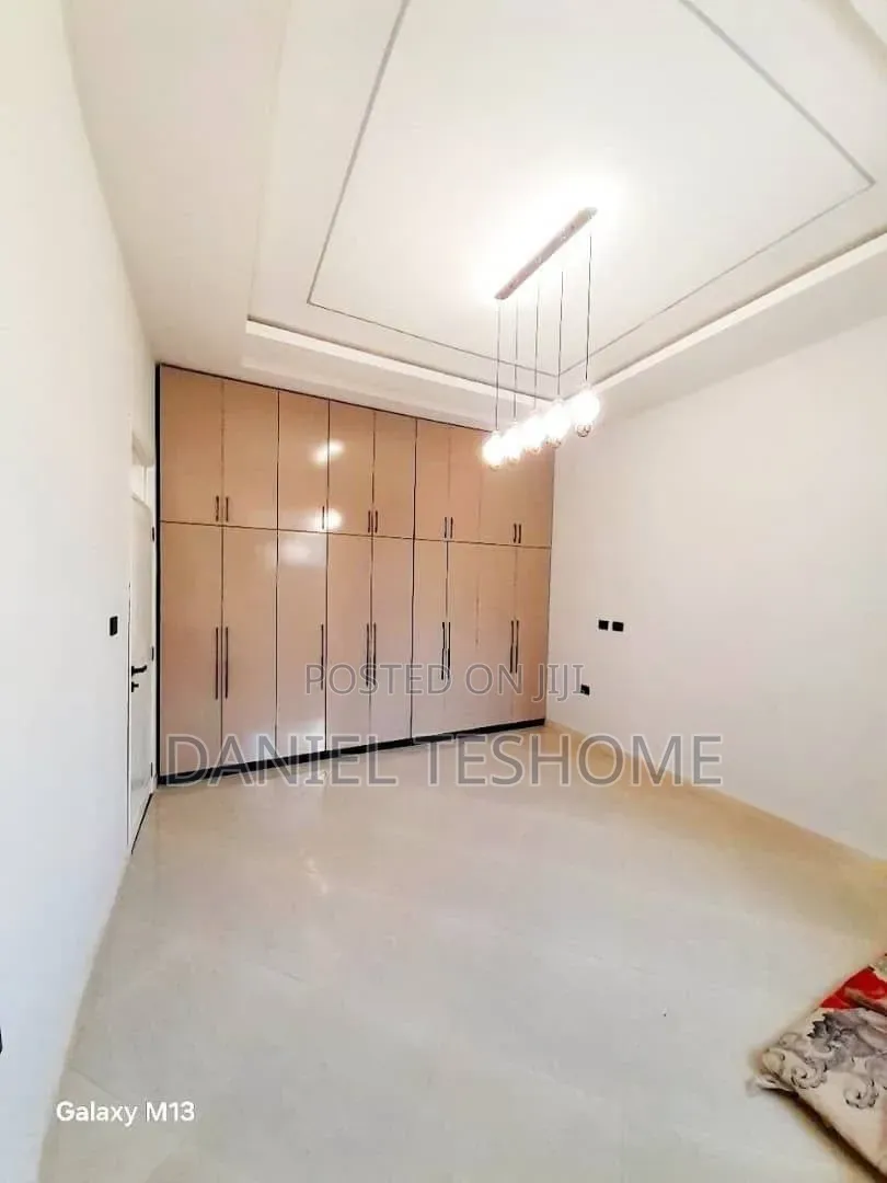 Furnished 3bdrm Villa in Bole for sale