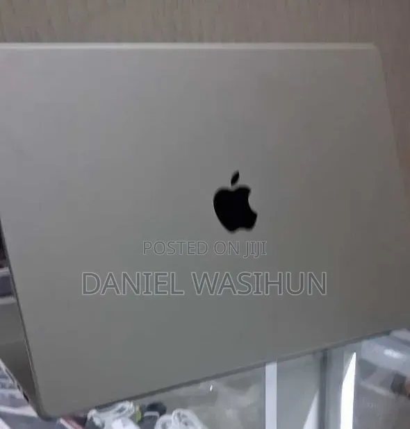 New Laptop Apple MacBook Pro 2021 M1 32GB Apple M1 Pro SSD 512GB