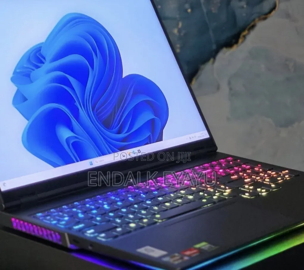 New Laptop Lenovo Legion 9 32GB AMD Ryzen 9 SSD 1T