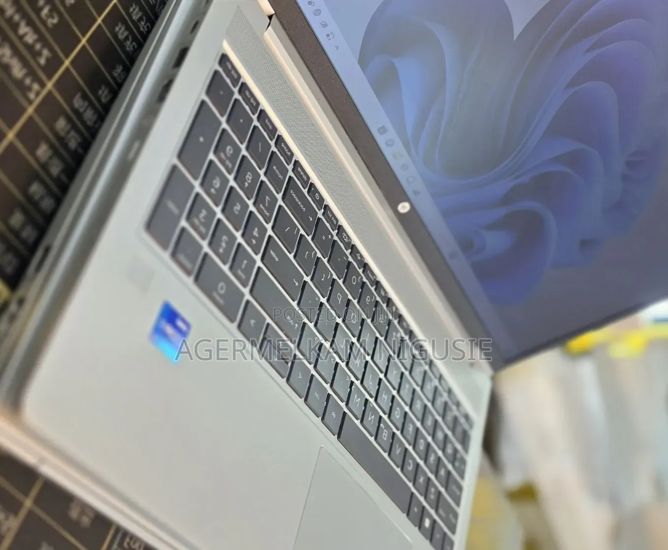 New Laptop HP ProBook 450 G9 16GB Intel Core Ultra 7 SSD 512GB