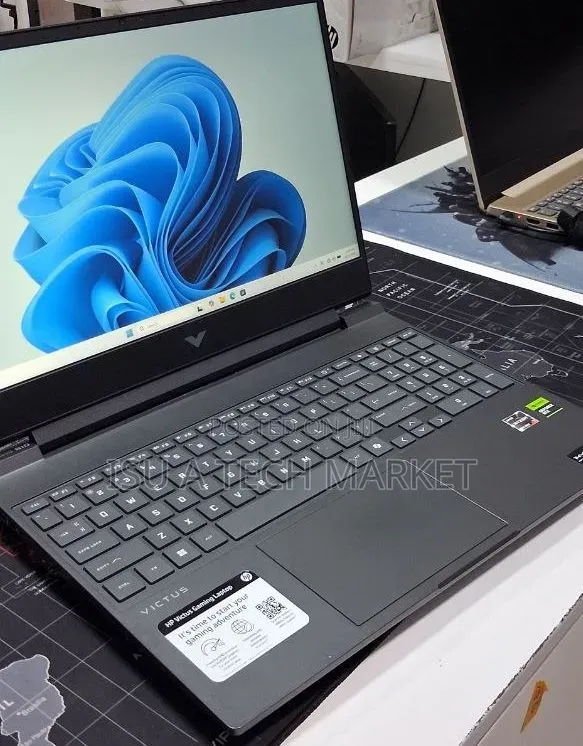 New Laptop Asus Vivobook 14 16GB AMD Ryzen 7 SSD 512GB