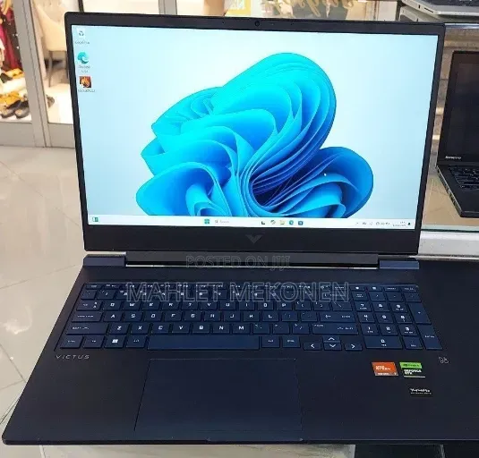 New Laptop HP Victus 16 8GB AMD Ryzen 7 SSD 1T