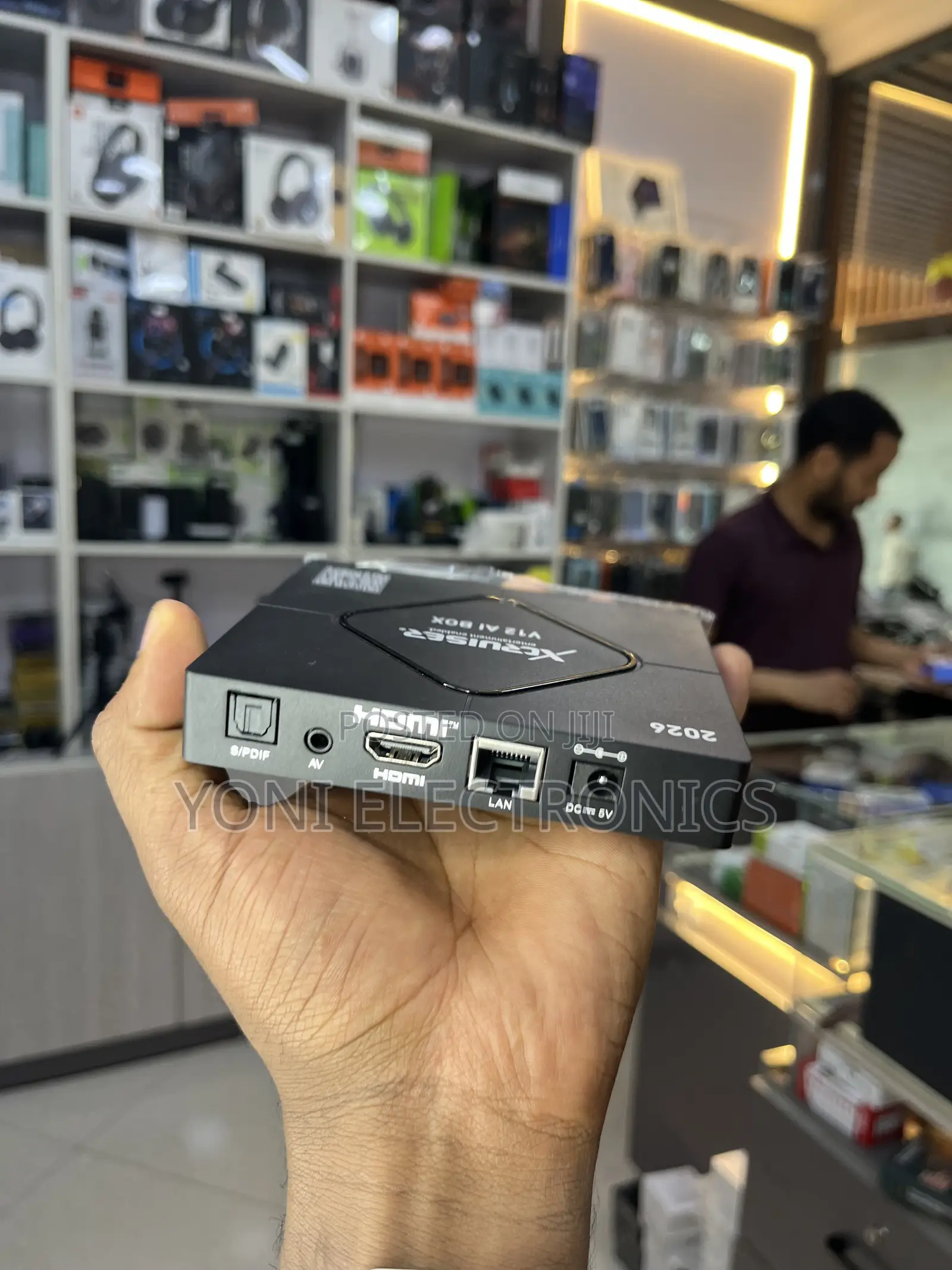 XCruiser V12 AI Box Android TV Box