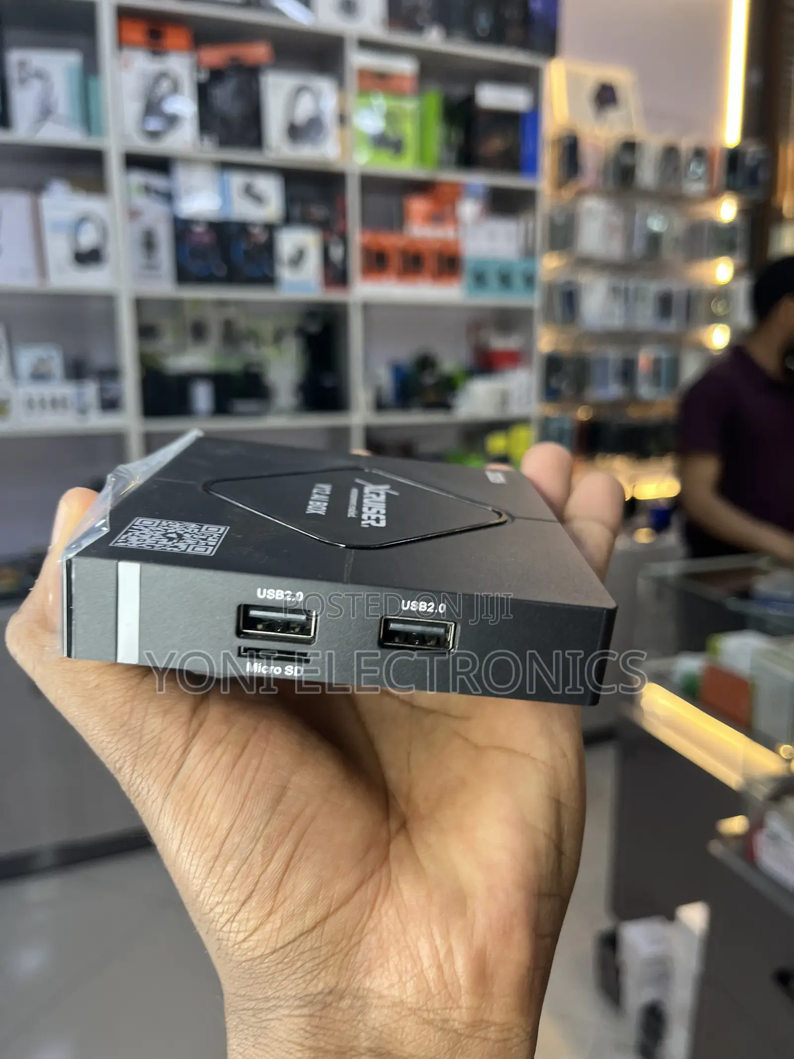 XCruiser V12 AI Box Android TV Box