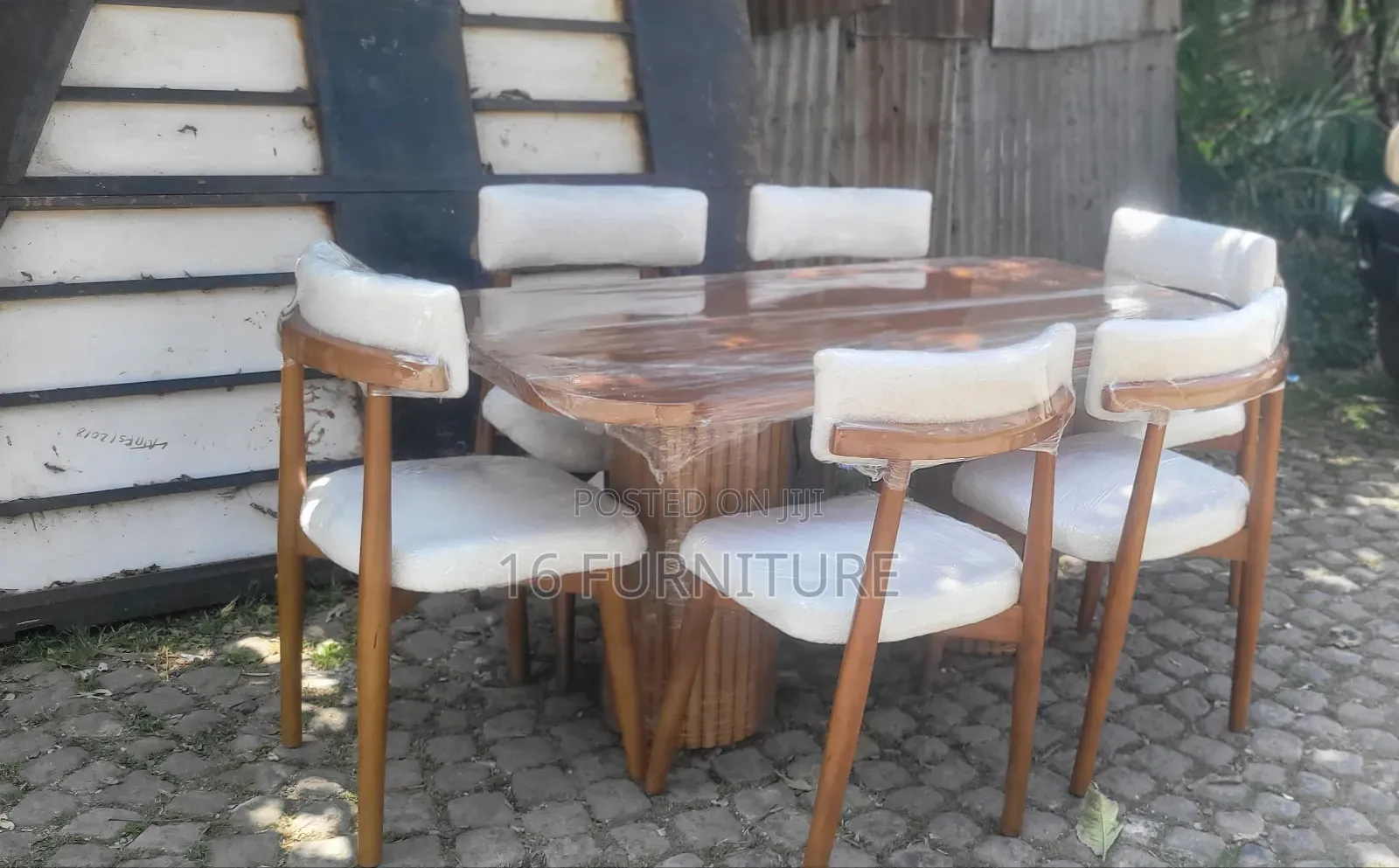 Oaklyn Grace Dining Set