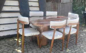 Oaklyn Grace Dining Set