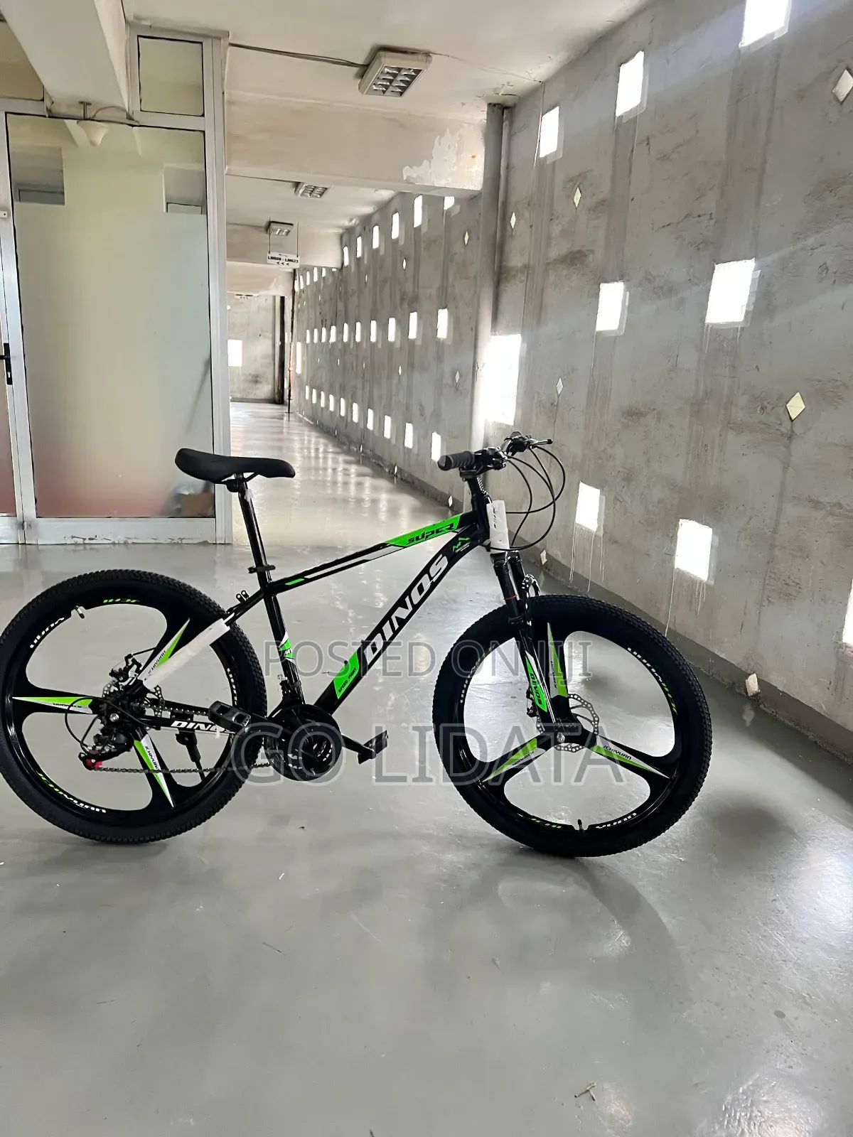 Dinos ዘመናዊ ሳይክል — Dinos Modern Bicycle