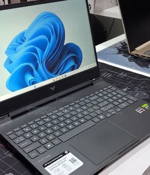 New Laptop HP Victus 15 16GB AMD Ryzen 7 SSD 512GB