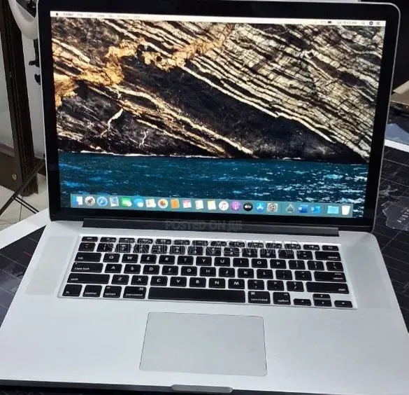 New Laptop Apple MacBook Pro 2014 16GB Intel Core i7 SSD 256GB