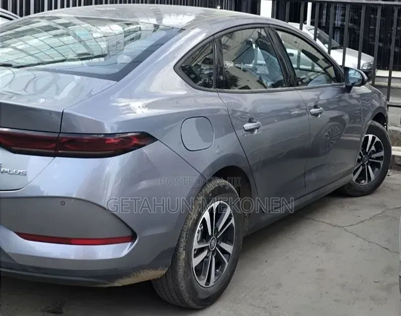 BYD Qin Plus DM-i 2025 Gray
