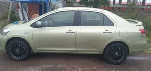 Toyota Yaris 2007 Gold