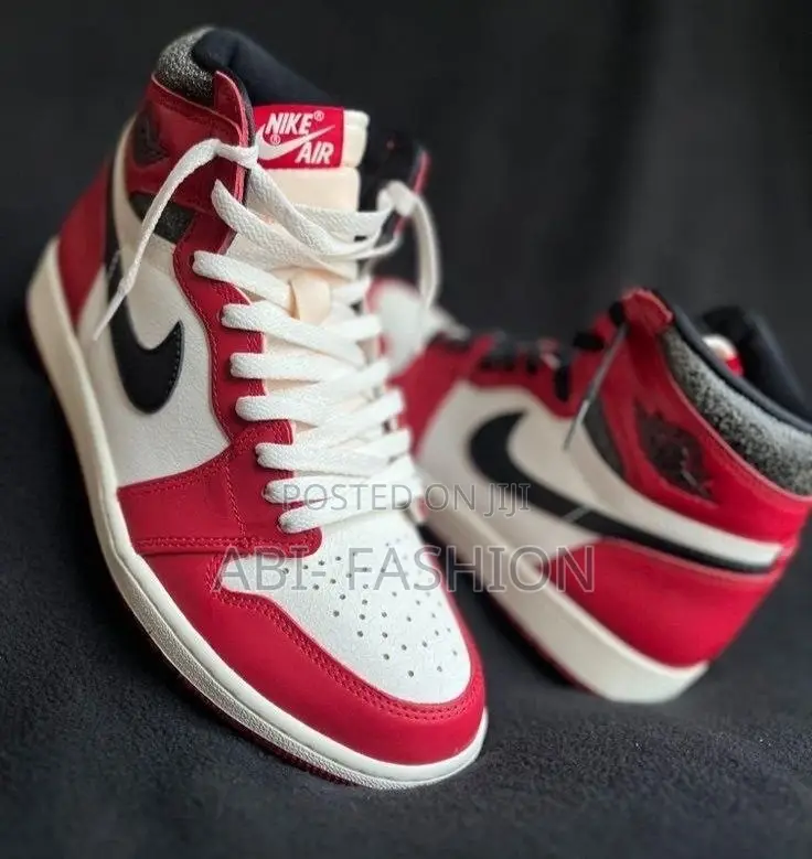 Air Jordan1 High OG “ Lost and Found” Chicago