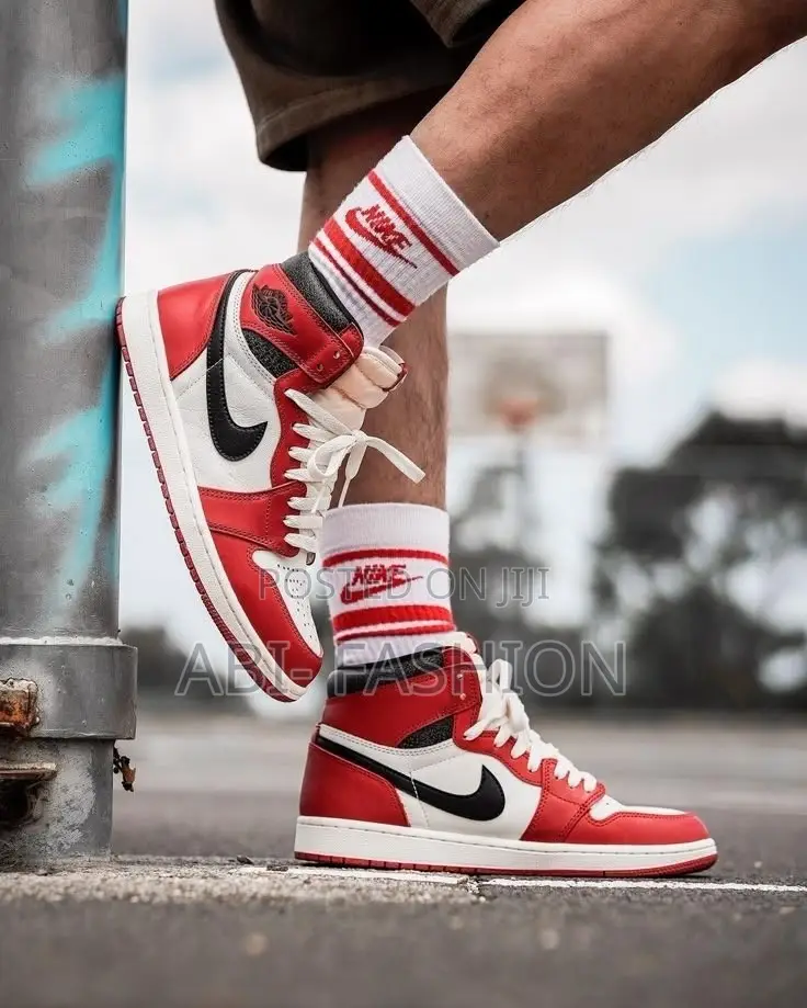 Air Jordan1 High OG “ Lost and Found” Chicago