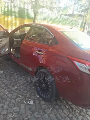 Toyota Yaris Compact Rent