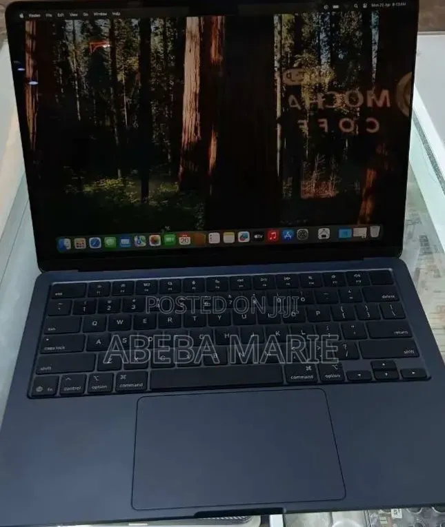 New Laptop Apple MacBook Air 2025 M4 16GB Apple M4 SSD 256GB