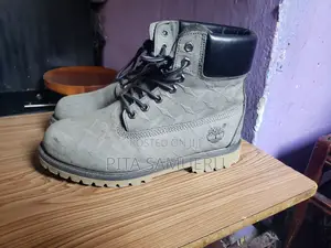 Gray Timberland With Diamond Pattern