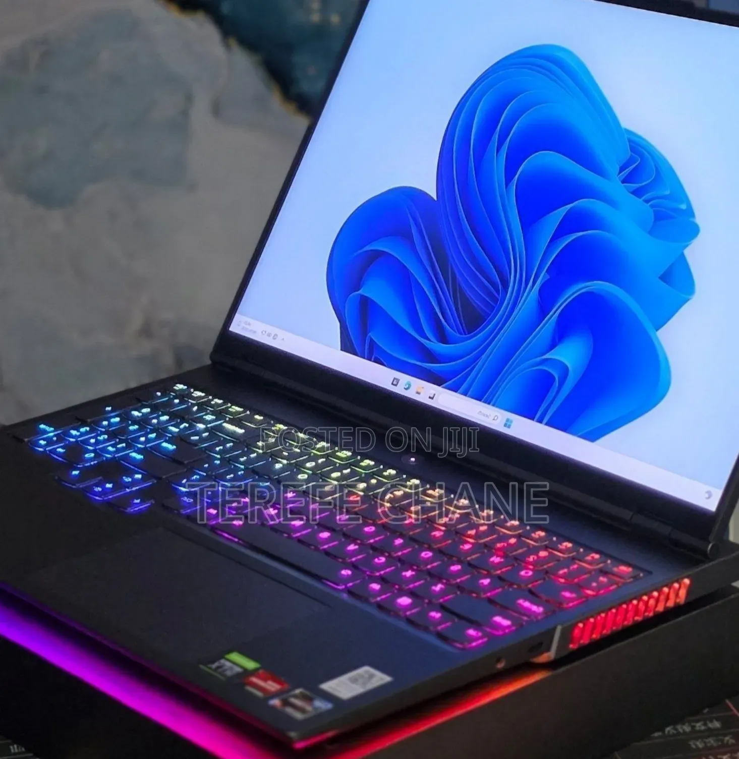 New Laptop Lenovo Legion 9 32GB AMD Ryzen 9 SSD 1T