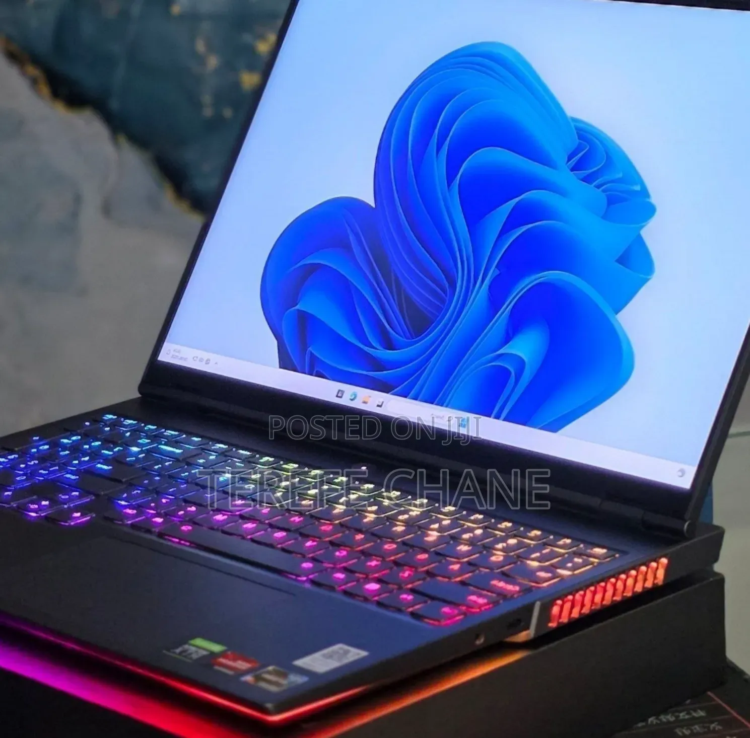 New Laptop Lenovo Legion 9 32GB AMD Ryzen 9 SSD 1T