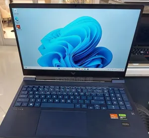 New Laptop HP 8GB AMD Ryzen 7 SSD 1T