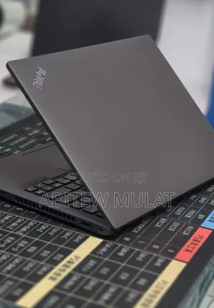 New Laptop Lenovo ThinkPad T14 16GB Intel Core i7 SSD 512GB