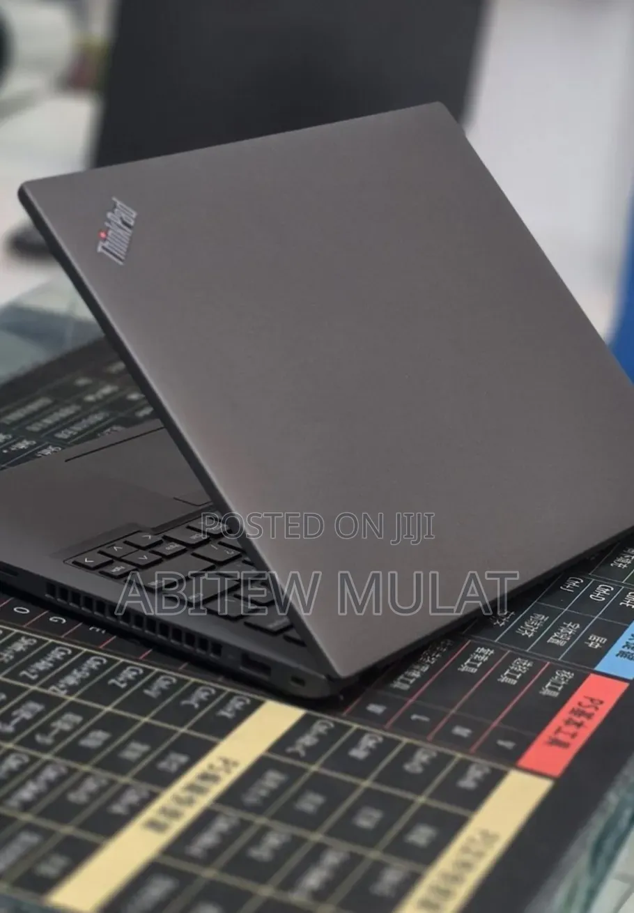 New Laptop Lenovo ThinkPad T14 16GB Intel Core i7 SSD 512GB