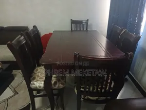 Elegant Dining Table With 6 Chairs