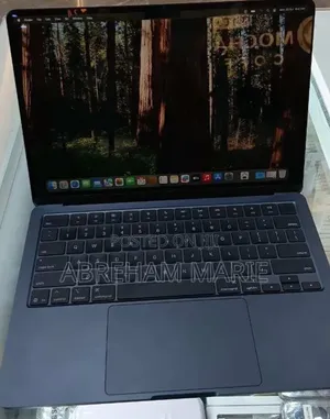 New Laptop Apple MacBook Air 2025 M4 16GB Apple M4 SSD 256GB
