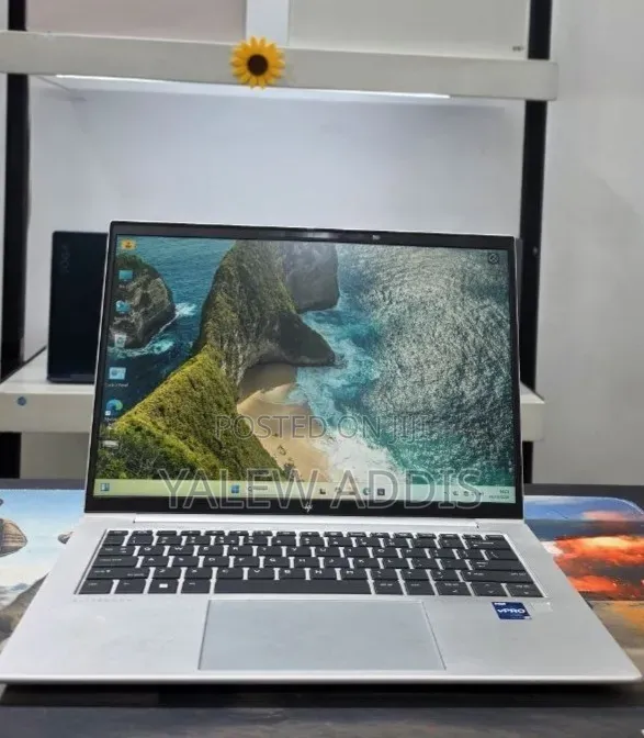 New Laptop HP EliteBook 840 G9 16GB Intel Core i7 SSD 512GB
