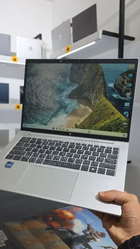New Laptop HP EliteBook 840 G9 16GB Intel Core i7 SSD 512GB