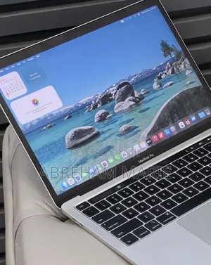 New Laptop Apple MacBook Pro 2020 32GB Intel Core i7 SSD 512GB