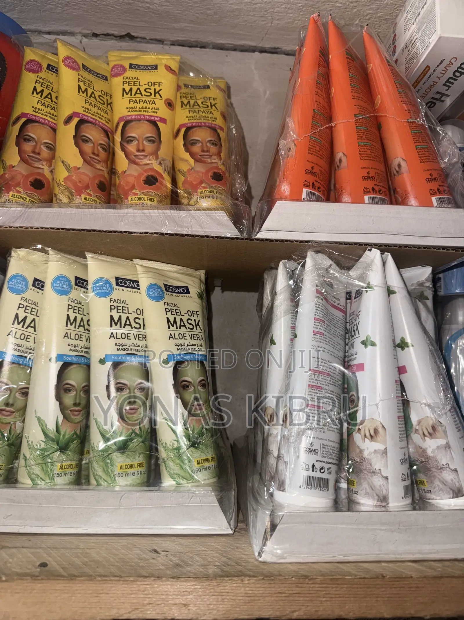Cosmo Peeling Face Mask.